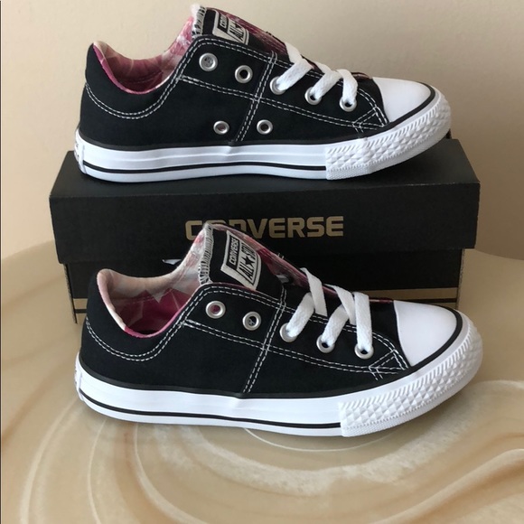 NIB girls Converse All Star ⭐️ shoes 👟 - Picture 2 of 8